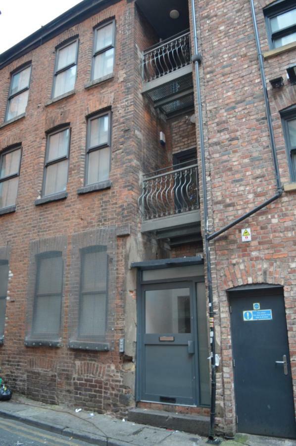 Spacious Shude Hill Apartment With Balcony Manchester Exterior photo